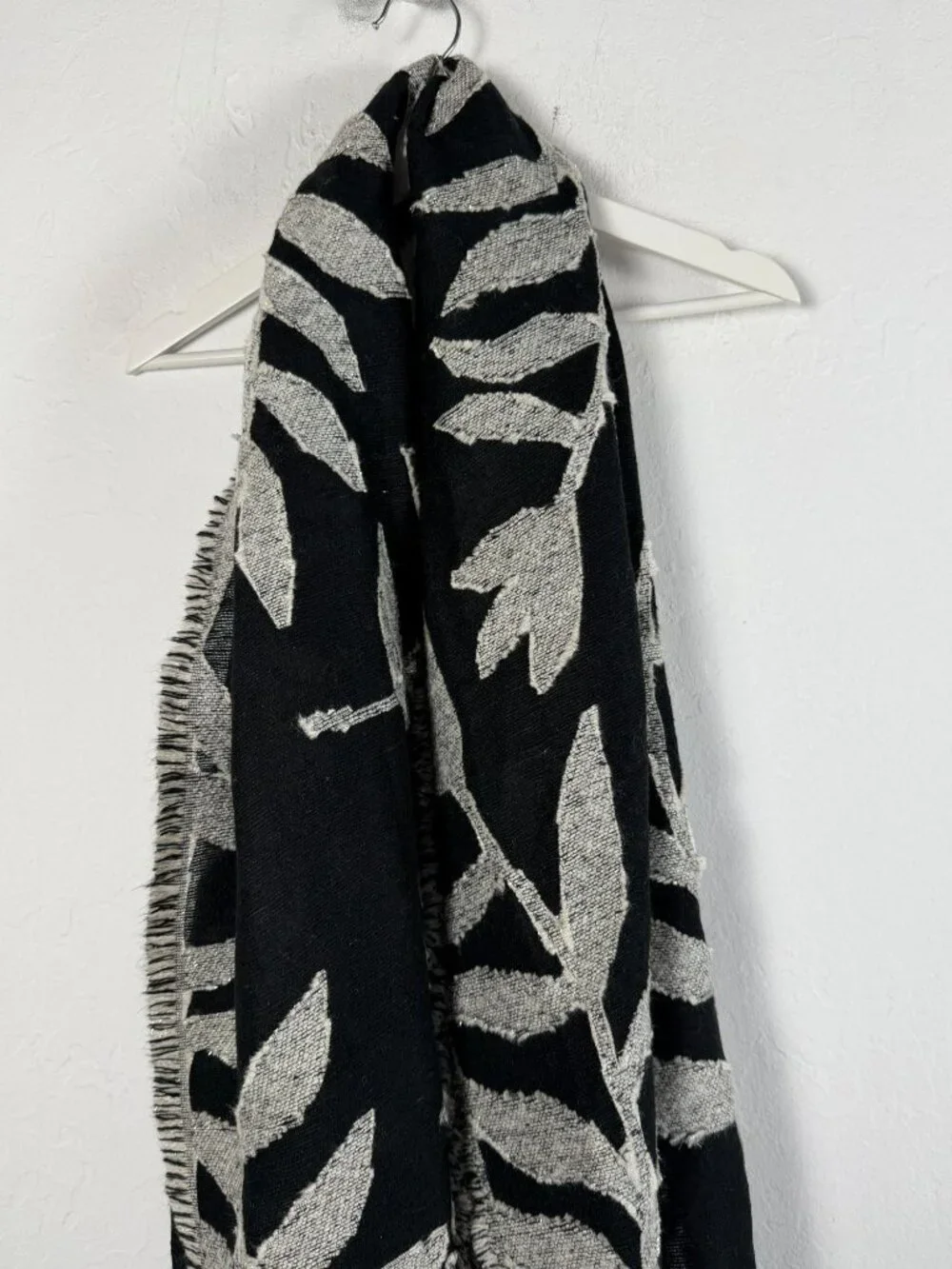 Lucky Brand Black White Botanical Leaf Scarf Metallic Fringe Wrap 74x26 Boho